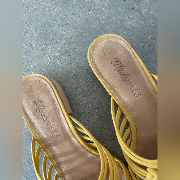 Madewell The Dakota Sandal in Yellow, size 6 - Picture 3 of 8